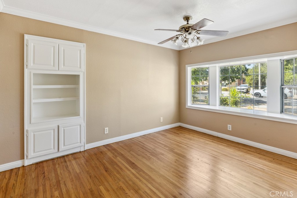 330 S Carmalita Street