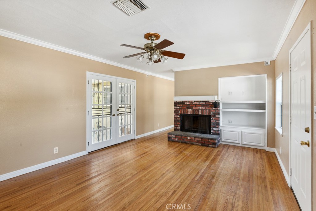 330 S Carmalita Street