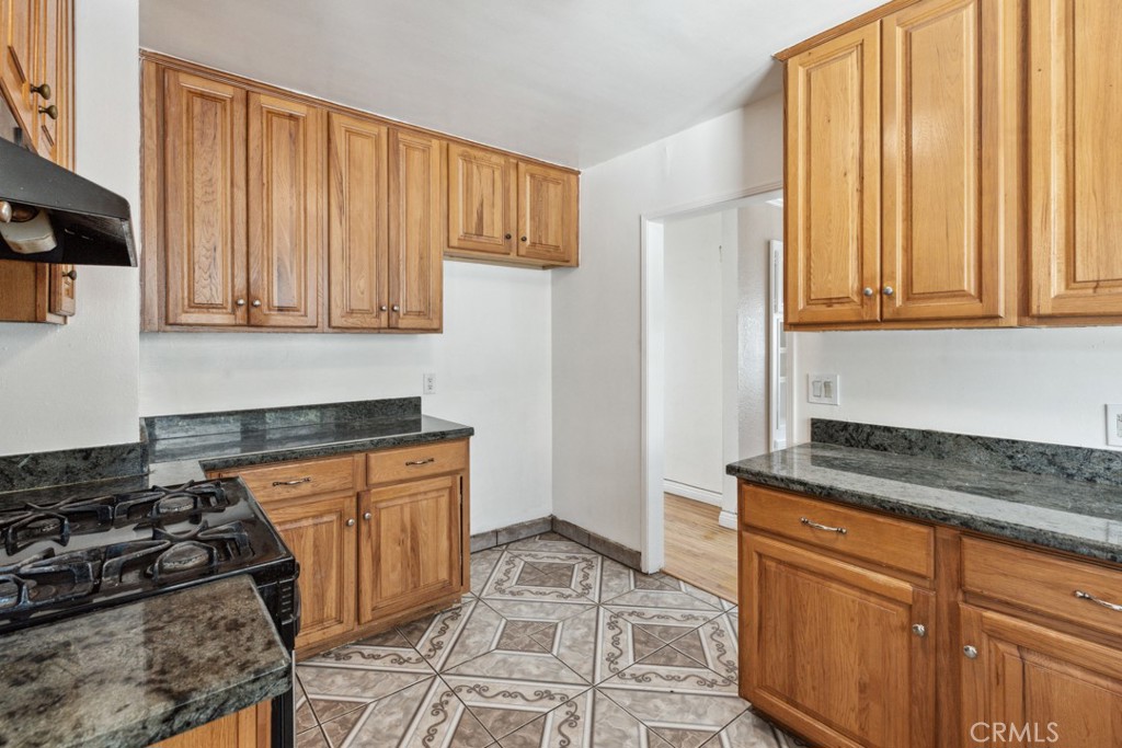 330 S Carmalita Street