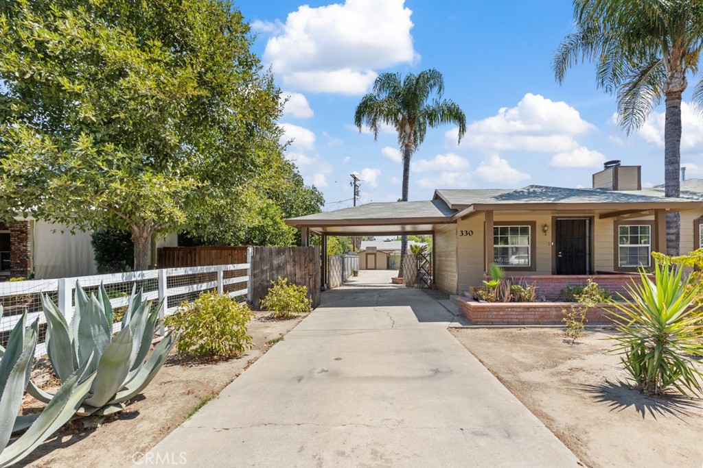 330 S Carmalita Street