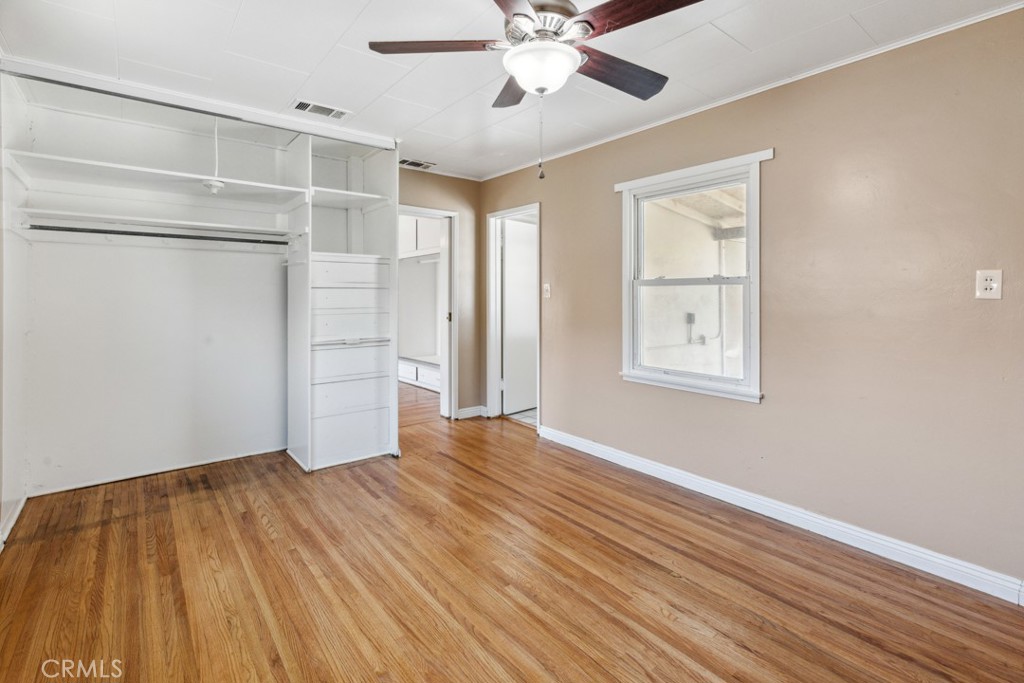 330 S Carmalita Street