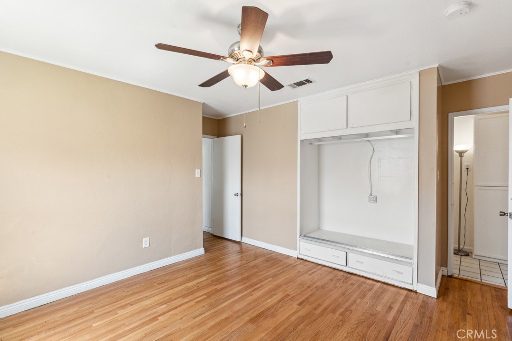 330 S Carmalita Street