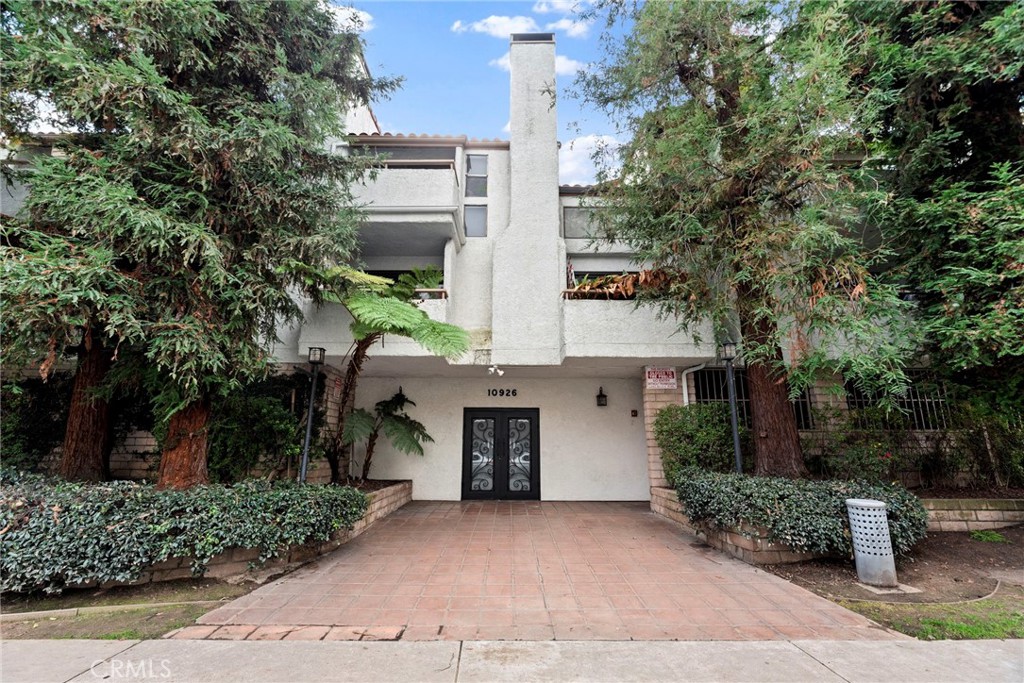 10926 Bluffside Drive 33