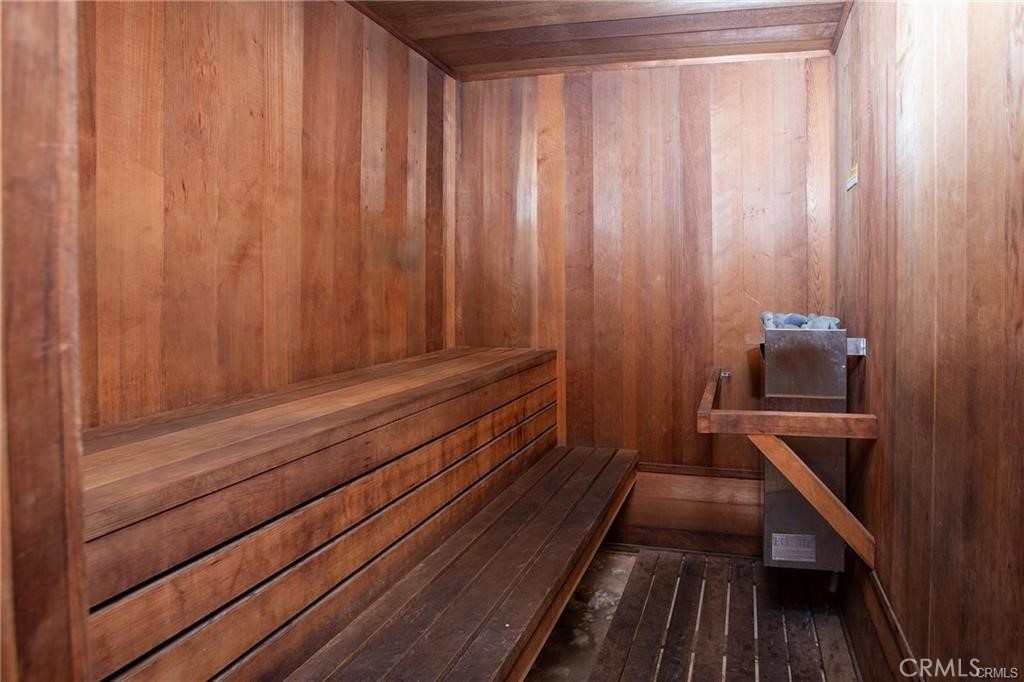 10926 Bluffside Drive 33