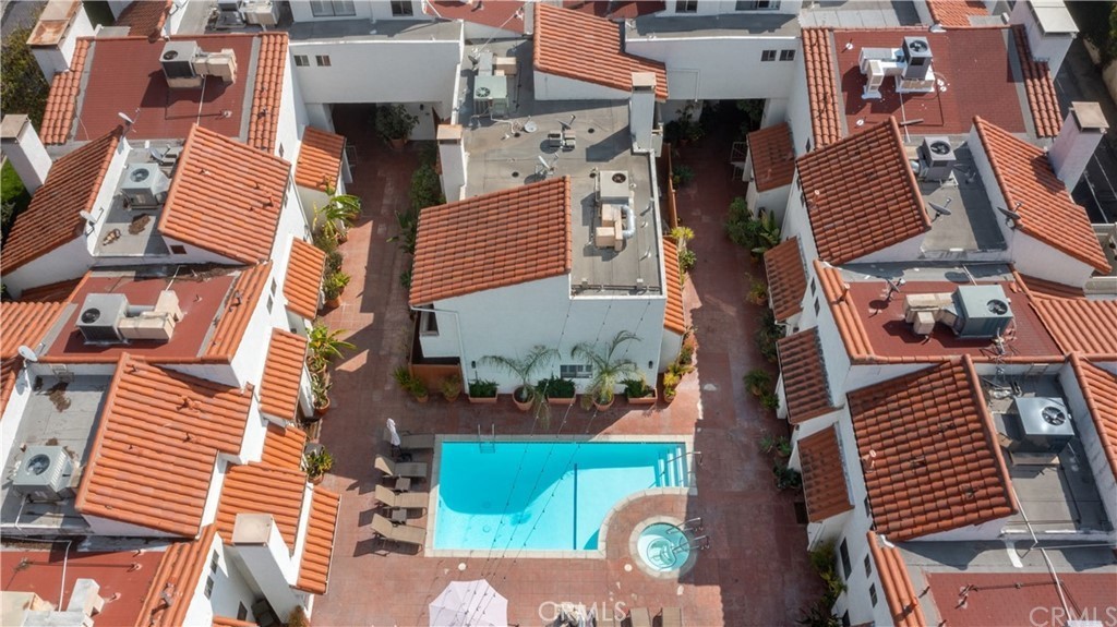 10926 Bluffside Drive 33