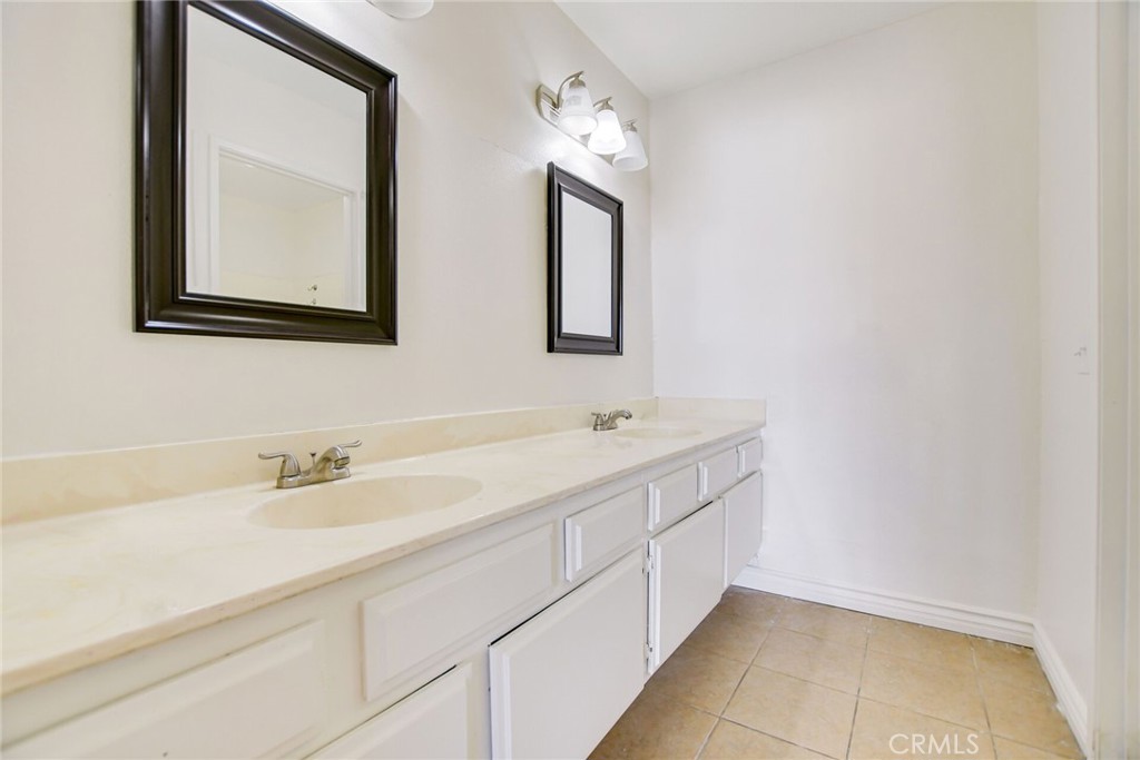 12407 Teakwood Avenue