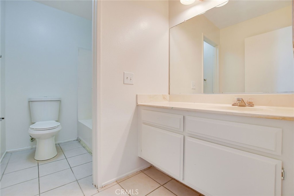 12407 Teakwood Avenue