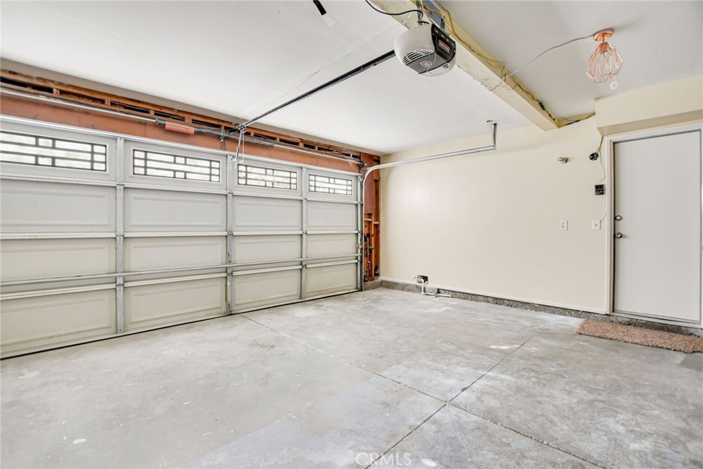 12407 Teakwood Avenue