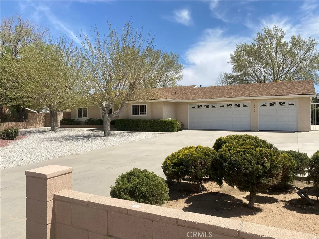 16997 Cholla Avenue