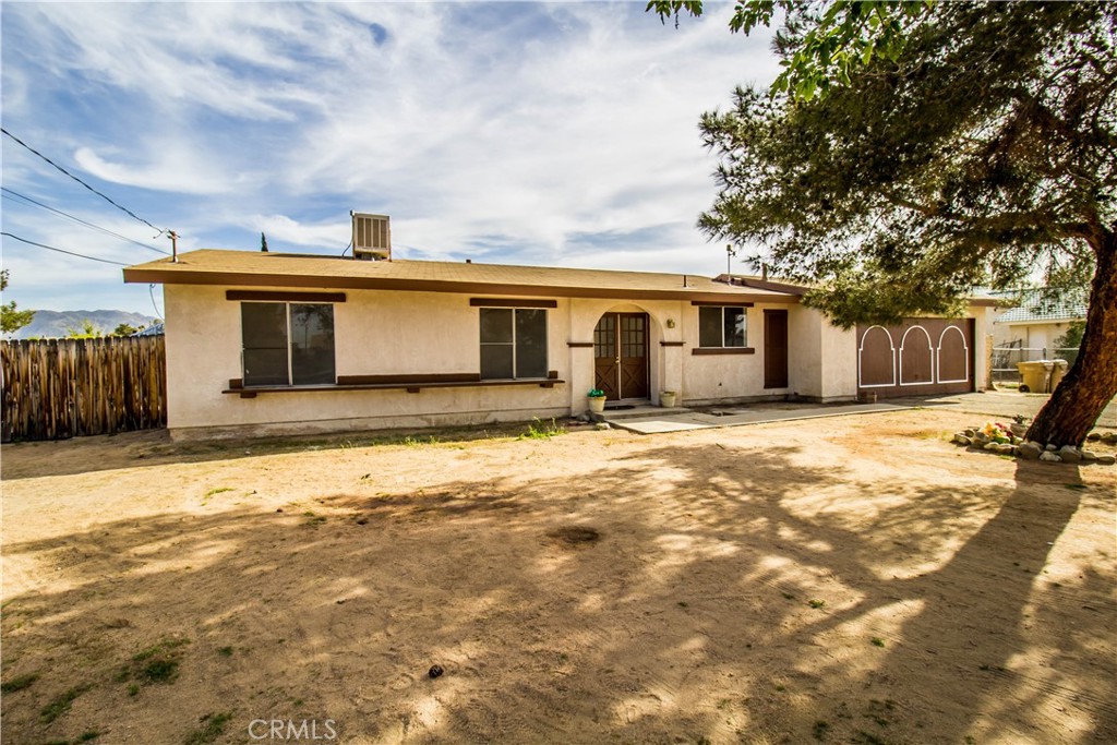 18537 Westlawn Street