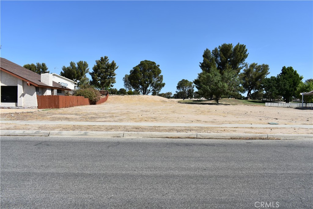 27392 Cloverleaf Drive