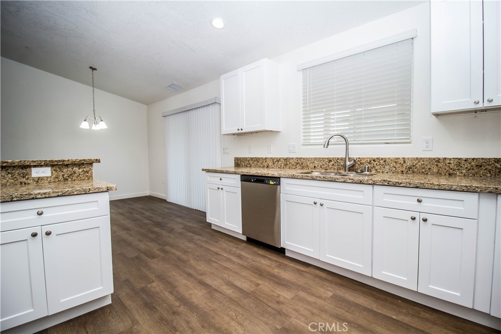 15560 Broken Bow Road