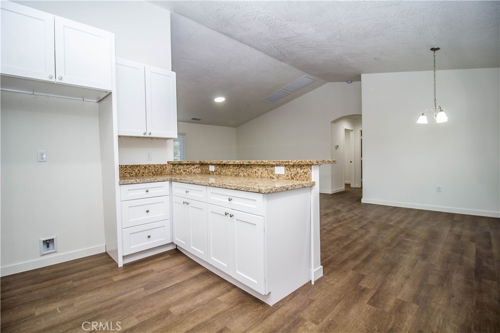 15560 Broken Bow Road