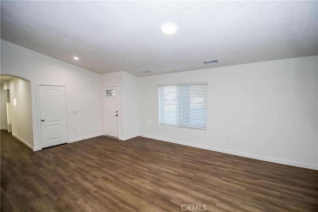 15560 Broken Bow Road