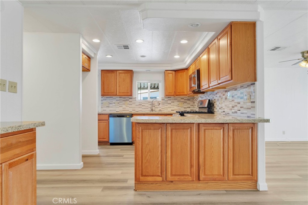 15252 Seneca Road 100