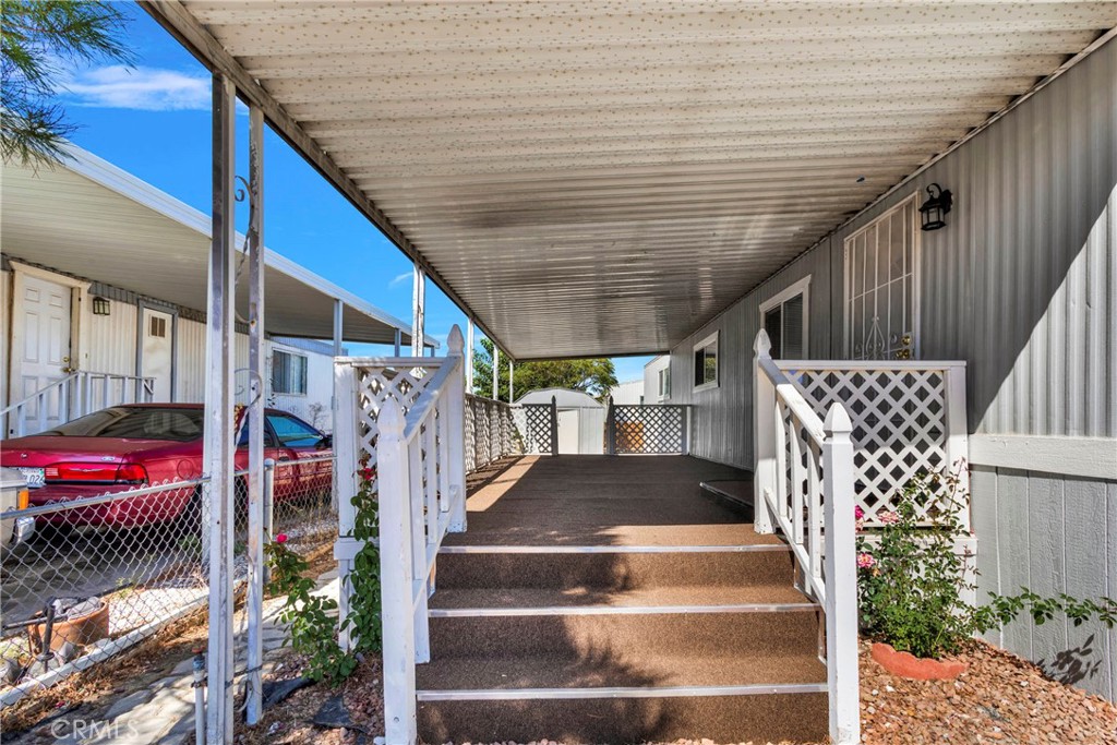 15252 Seneca Road 100