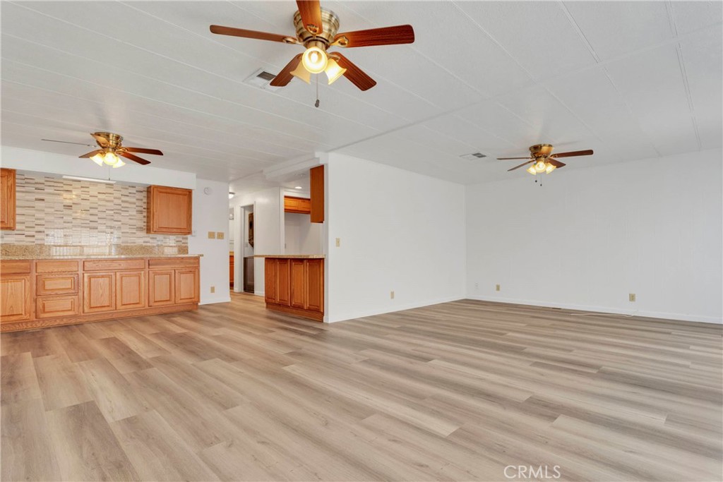 15252 Seneca Road 100