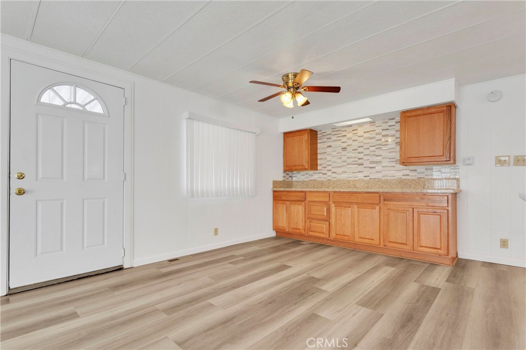 15252 Seneca Road 100