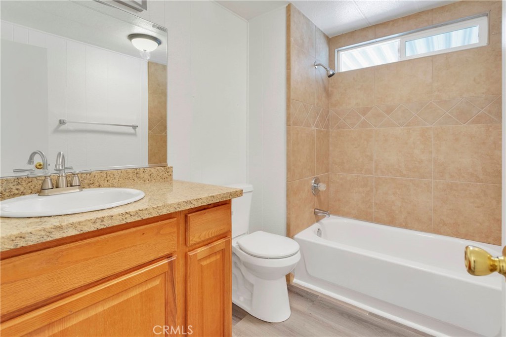 15252 Seneca Road 100