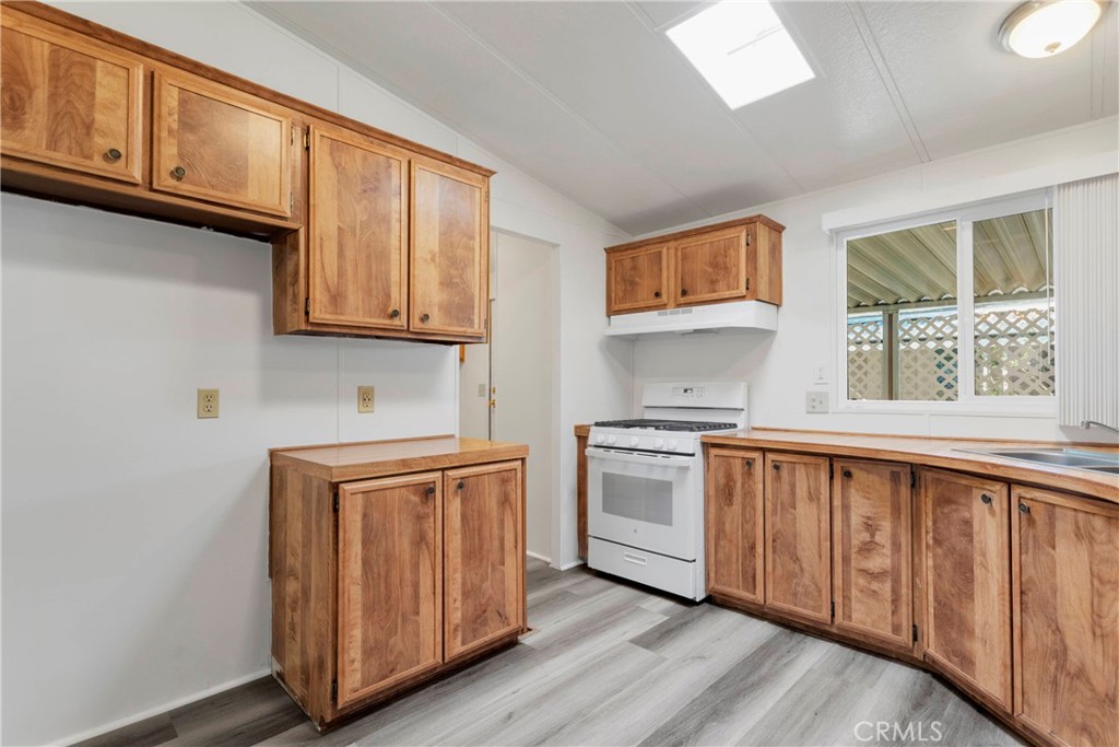 15252 Seneca Road 317