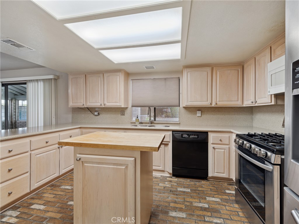 13085 Rolling Ridge Drive