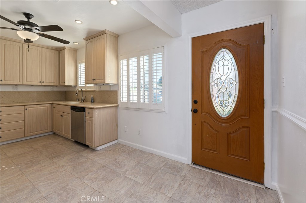 10457 Hopland Street