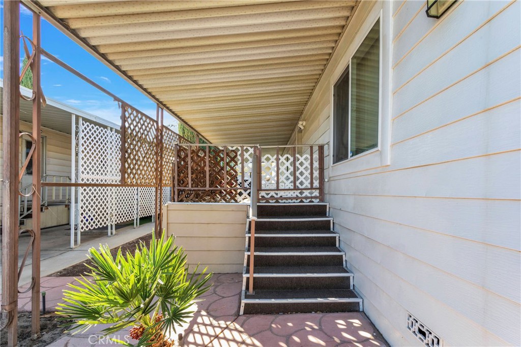 15252 Seneca Road 27