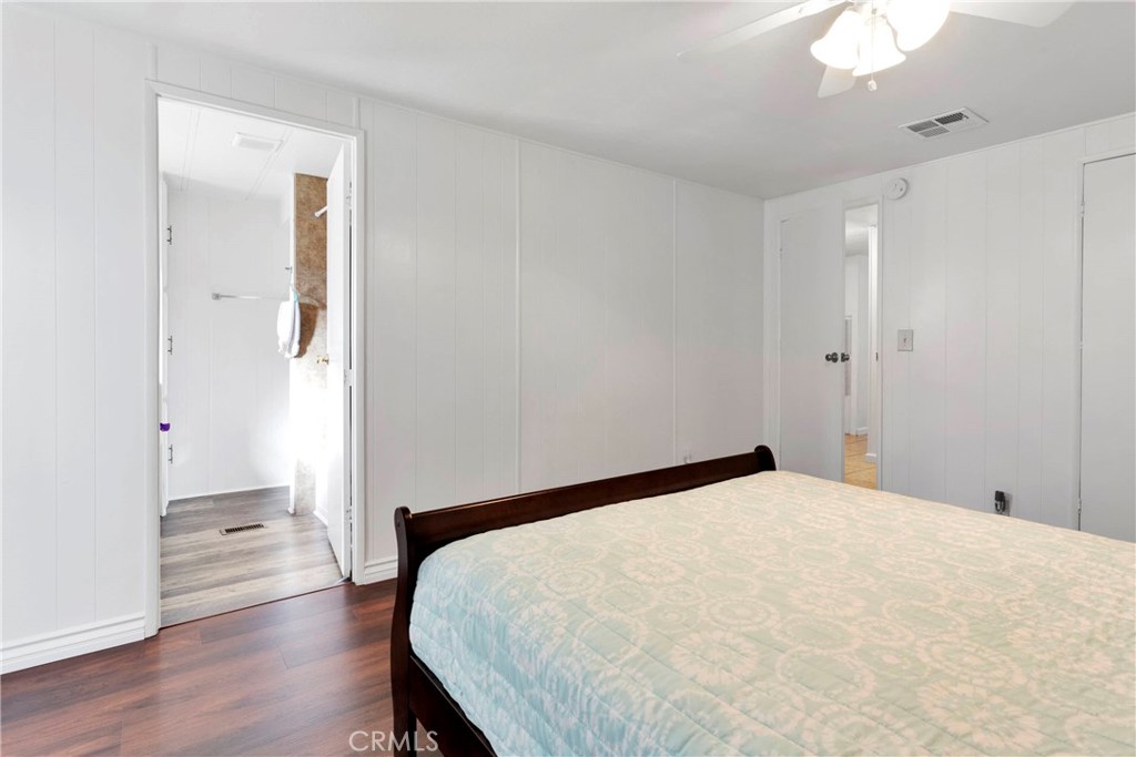 15252 Seneca Road 27