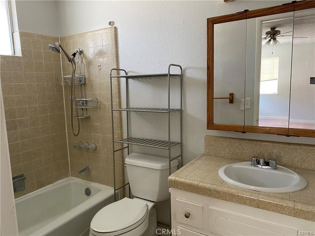 18116 Lakeview Drive