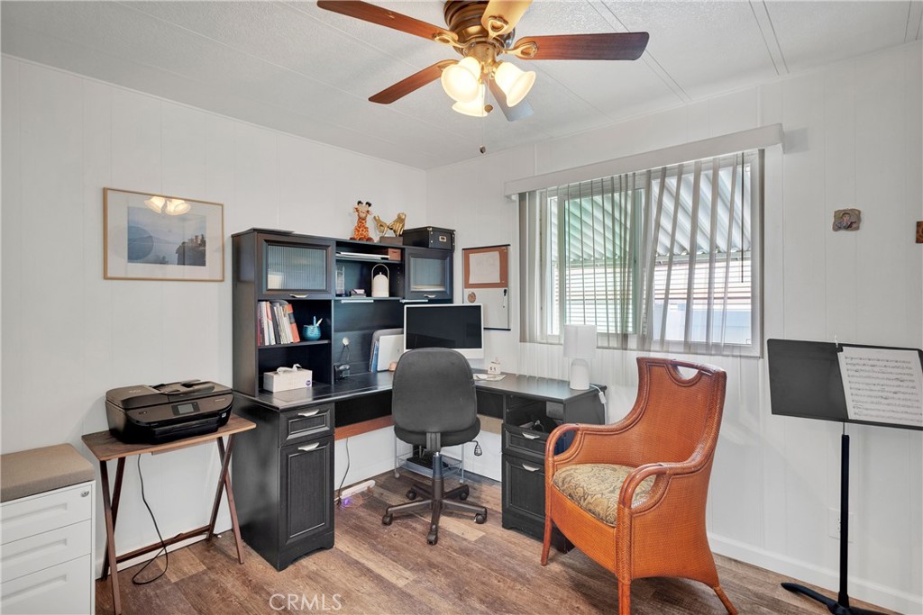 15252 Seneca Road 218