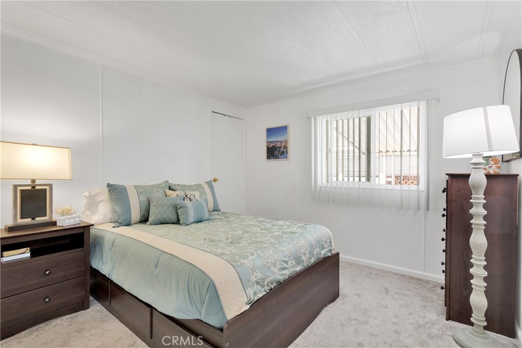 15252 Seneca Road 218