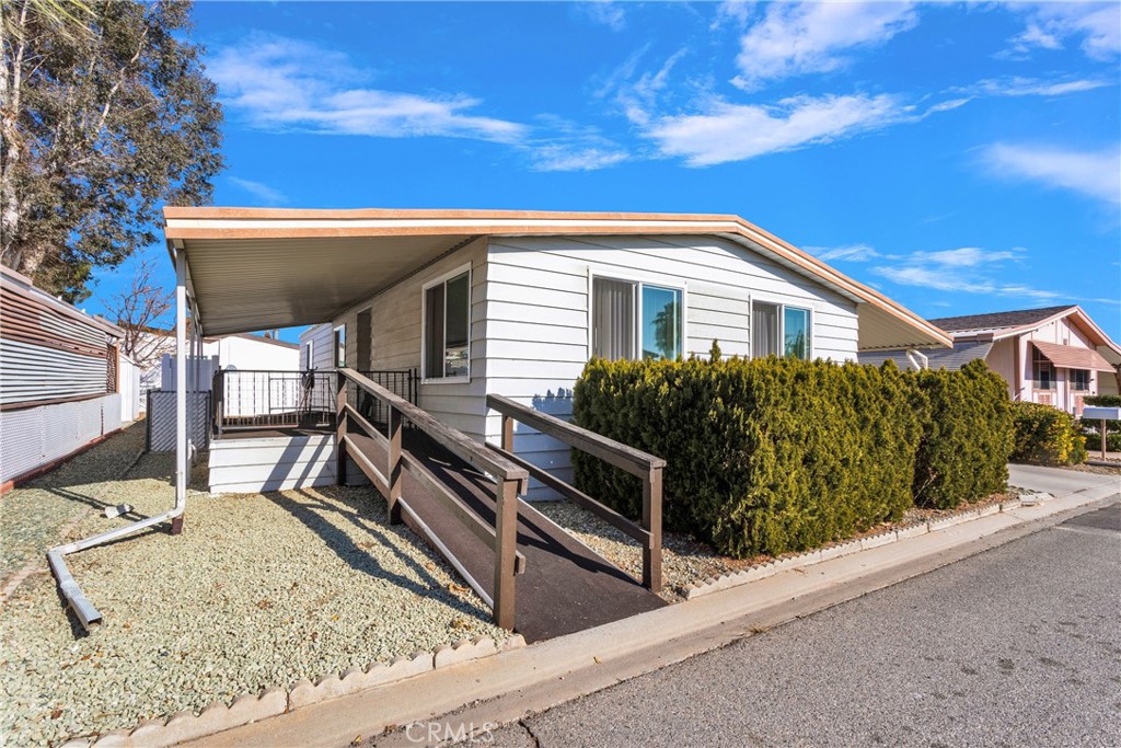 15252 Seneca Road 218