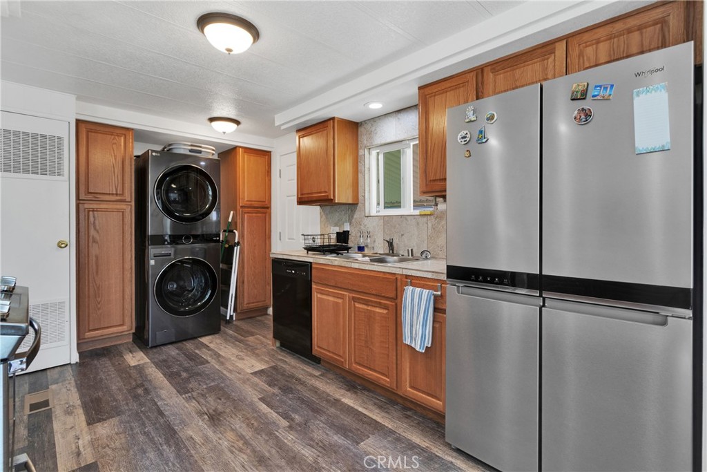 15252 Seneca Road 218