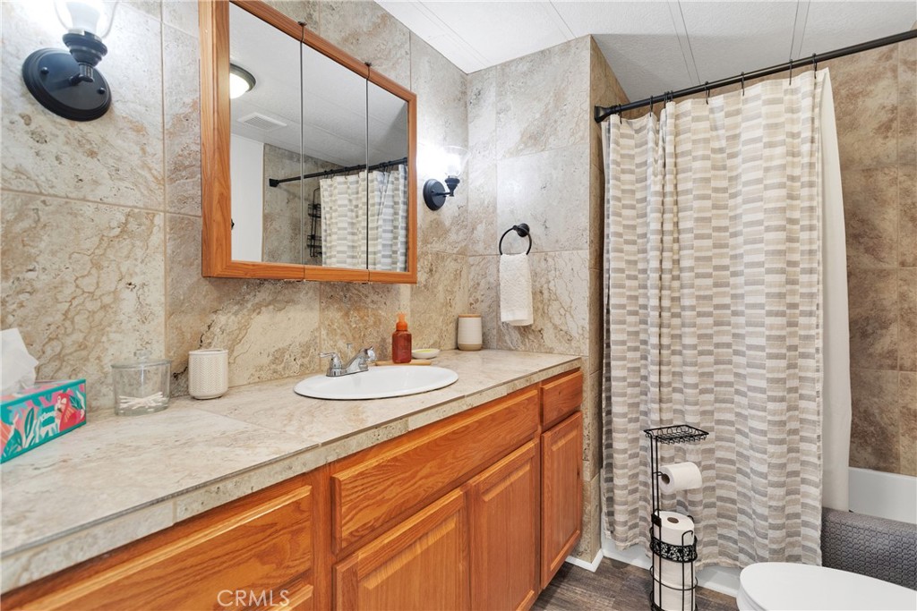 15252 Seneca Road 218