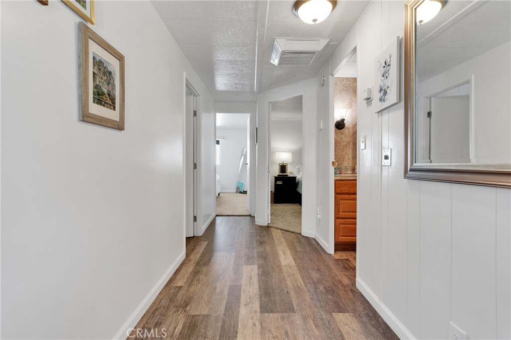 15252 Seneca Road 218