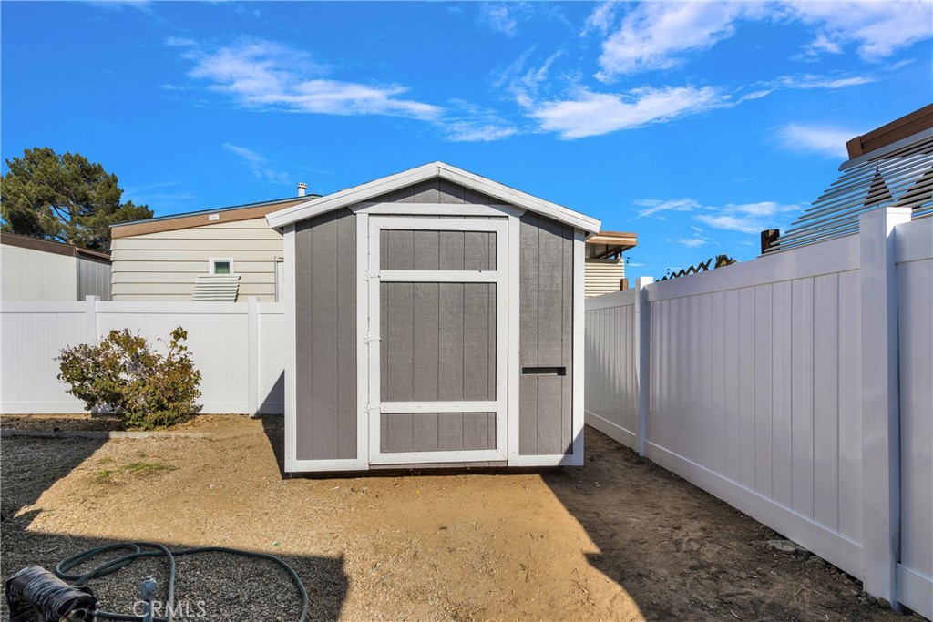 15252 Seneca Road 218