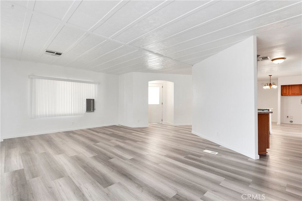 15252 Seneca Road 91