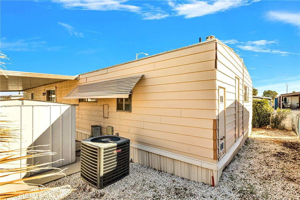 15252 Seneca Road 91