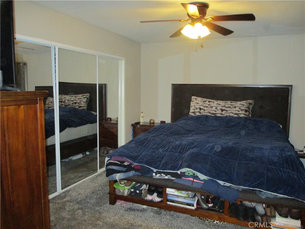 979 W Pine Street 27