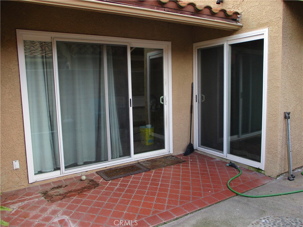 979 W Pine Street 27