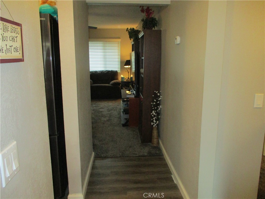 979 W Pine Street 27