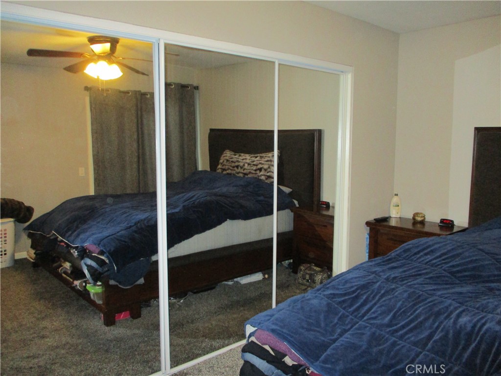 979 W Pine Street 27