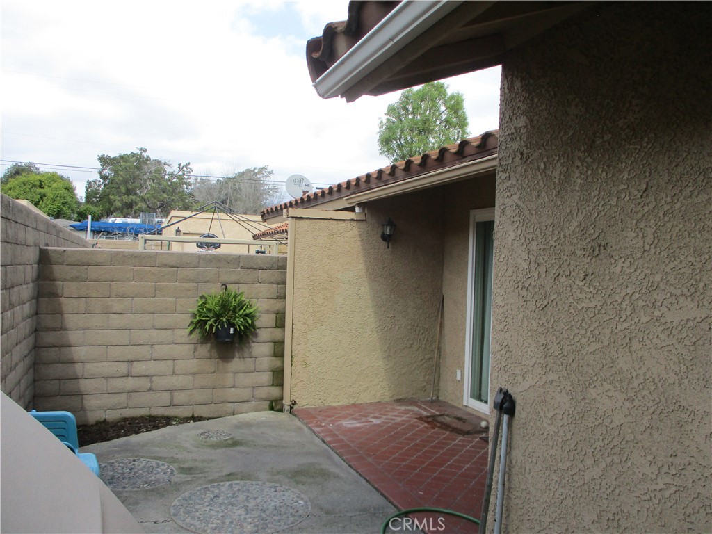 979 W Pine Street 27