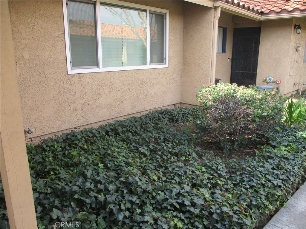 979 W Pine Street 27