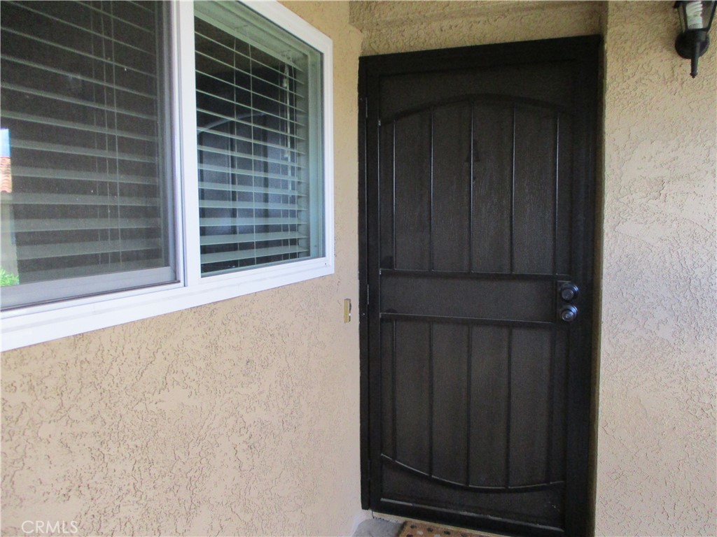 979 W Pine Street 27