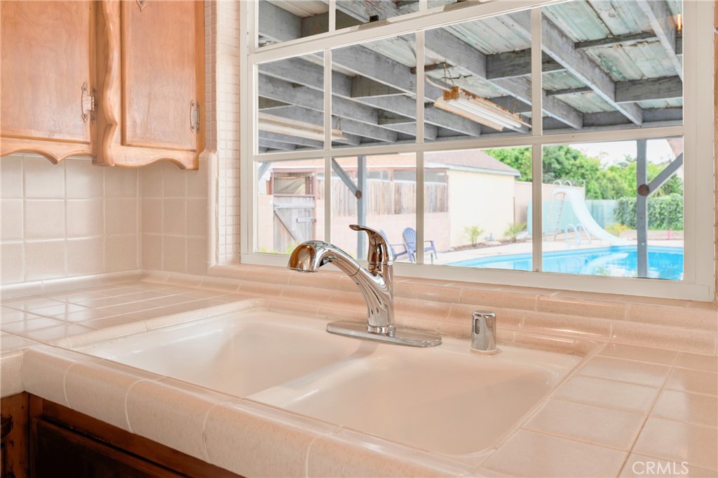 3903 Ashworth Street