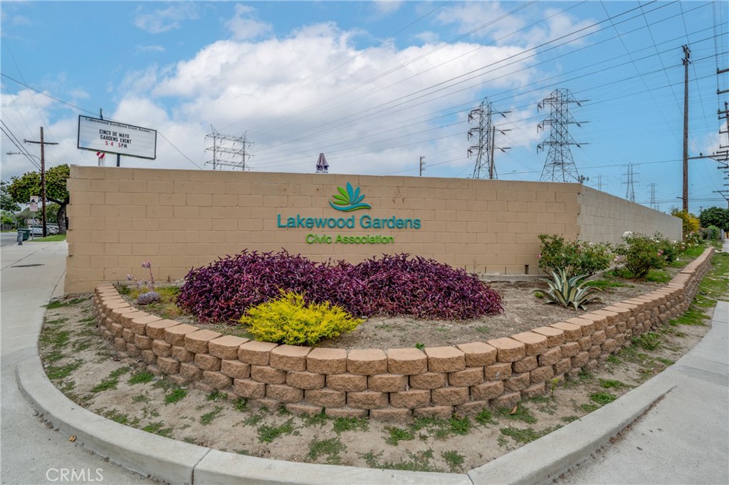 3903 Ashworth Street