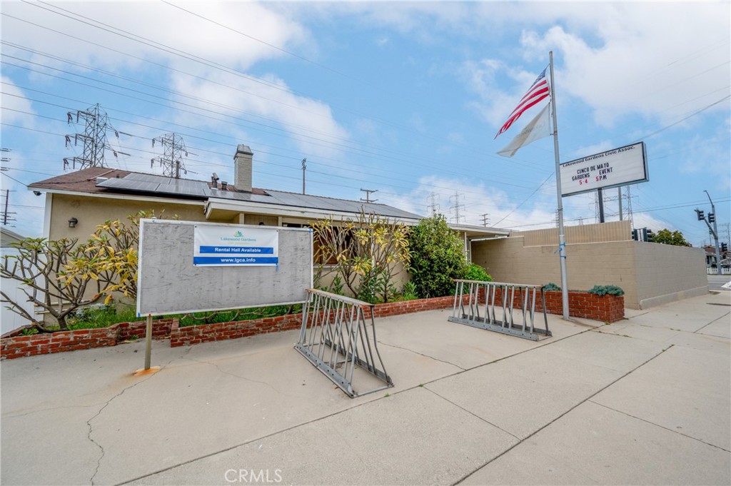 3903 Ashworth Street