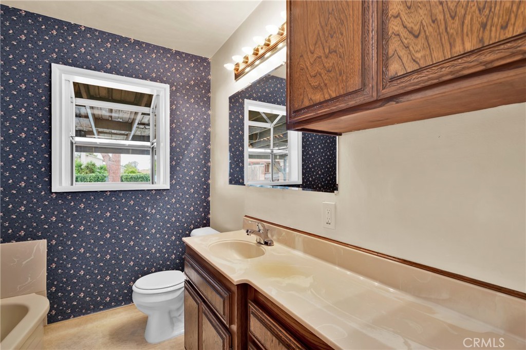 3903 Ashworth Street