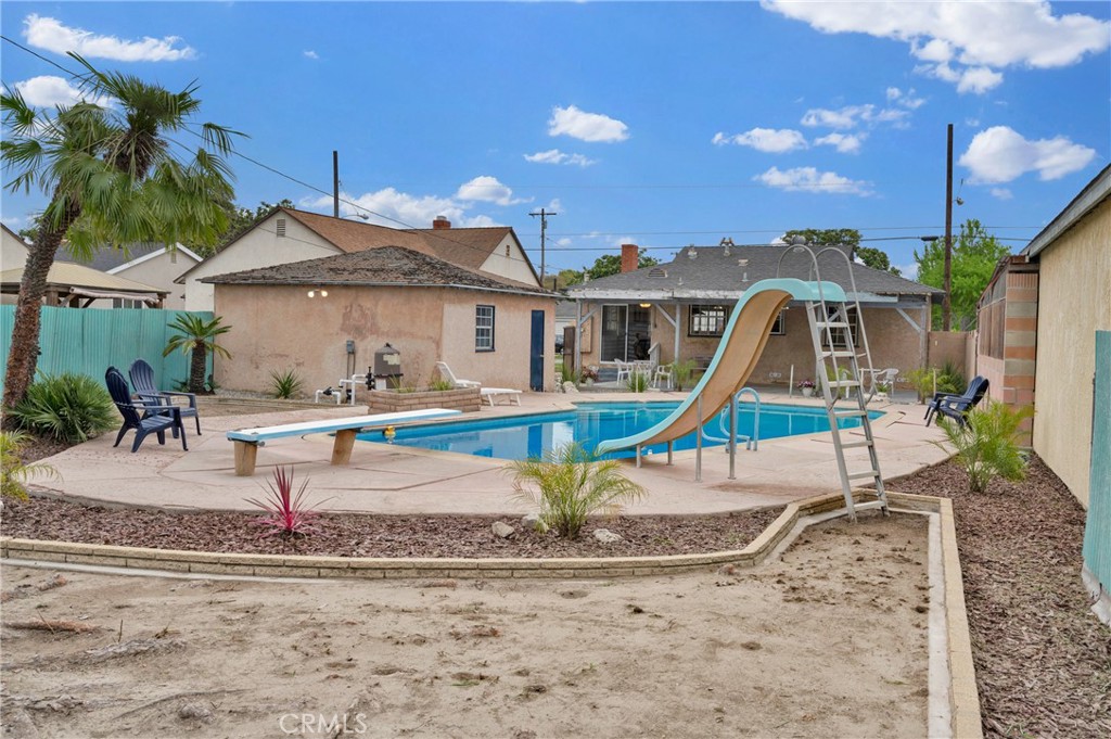 3903 Ashworth Street